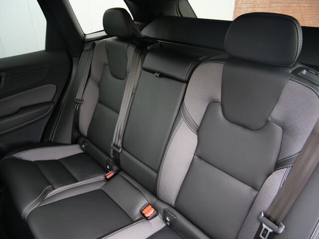 Volvo XC60 2.0 T8 455 Pk Plug-in hybrid AWD Plus Dark Pano-dak / Adaptive Cruise / Winterpakket / Harman Kardon