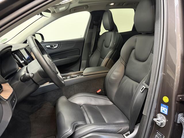 Volvo XC60 2.0 T6 PHEV AWD Long Range Plus Dark Trekhaak 2250kg/360 Camera/ Stoel en Stuurverw./ Harman Kardon