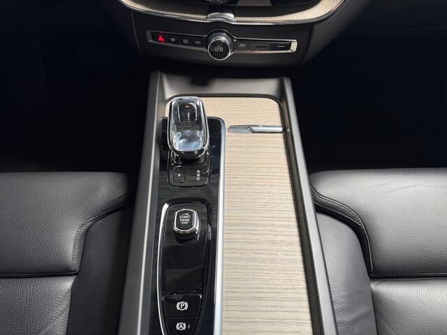 Volvo XC60 2.0 T6 Plug-in hybrid AWD Inscription I Panoramadak I Elek. Trekhaak I 360 Camera