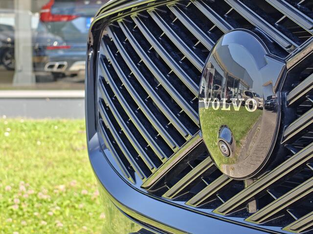 Volvo XC60 T8 455PK Plug-in hybrid AWD Plus Black Edition | Facelift | Trekhaak | Blis | Luchtvering | Pano | ACC | 360 Camera | HUD | H&K | Elektr. stoelen |