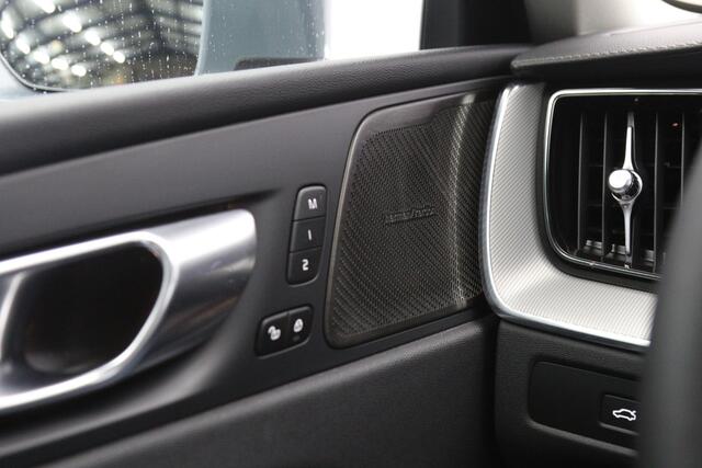 Volvo XC60 2.0 T8 Plug-In Hybrid 456 PK AWD Ultra Bright, Lonf Range, Panoramadak, Leder, Keyless, H/K Sound, Head-Up
