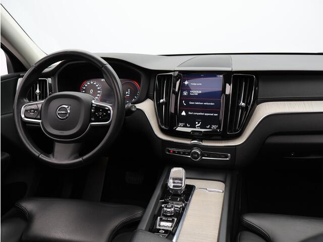 Volvo XC60 T8 AWD Recharge Inscription / Trekhaak / Panoramadak / Adaptive Cruise / BLIS / Stoelverwarming / Lederen Bekleding / Getint Glas /