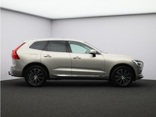 Volvo XC60 T8 AWD Recharge Inscription / Trekhaak / Panoramadak / Adaptive Cruise / BLIS / Stoelverwarming / Lederen Bekleding / Getint Glas /