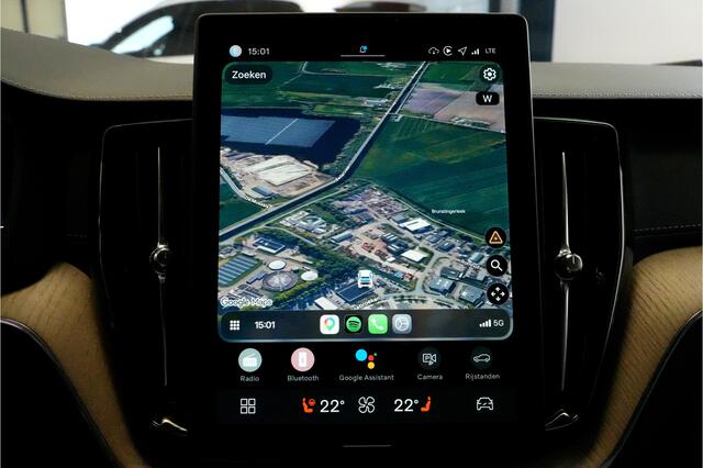 Volvo XC60 2.0 T8 AWD 335kW/456pk Aut8 Recharge Ultra Dark Excl. LUCHTVERING + BOWERS&WILKINS + PANORAMADAK + BLIS + HEAD-UP + PILOT ASSIST + V&A STOEL-&STUURVERWARMING + GOOGLE + STOELVENTILATIE&-MASSAGE + ADAPT.CRUISE + 360 CAMERA + 21" LM-VELGEN!!