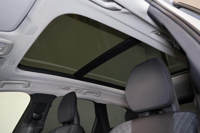 Volvo XC60 T6 Recharge AWD Core Bright - Panorama/schuifdak - IntelliSafe Assist & Surround - 360º Camera - Verwarmde voorstoelen, stuur & achterbank - Parkeersensoren voor & achter - Draadloze tel. lader - Extra getint glas - 19' LMV