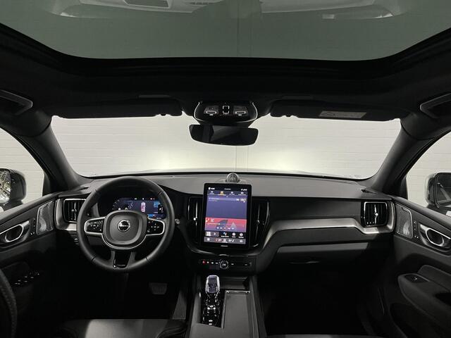 Volvo XC60 T8 PHEV AWD Ultra Black Edition Trekhaak | Bowers & Wilkins | Massage | Open dak | Stoel ventilatie | Stoel-/stuurverwarming | Head-up | 360 camera | *455PK*