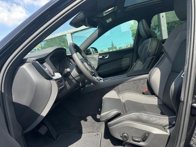 Volvo XC60 2.0 T8 Plug-in hybrid AWD Ultra Black Edition / Pano. dak / Head-up display / Elek. verstelbare stoelen / Voor+achter+stuur verwarmd / Harman kardon / 360 camera / BLIS / Seat memory /