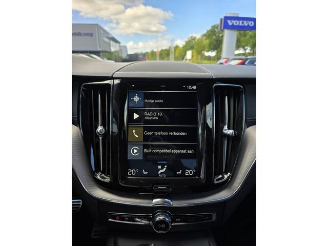 Volvo XC60 2.0 T5 AWD Inscription Leder / Automaat / Trekhaak / Achteruitrijdcamera/ Parkeersensoren / Elektrische stoelen met memory