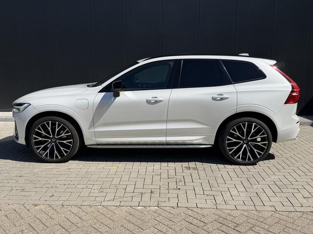 Volvo XC60 2.0 T6 Plug-in hybrid AWD Ultimate Dark | 22 inch wielen | Side Skirts | Getint Glas