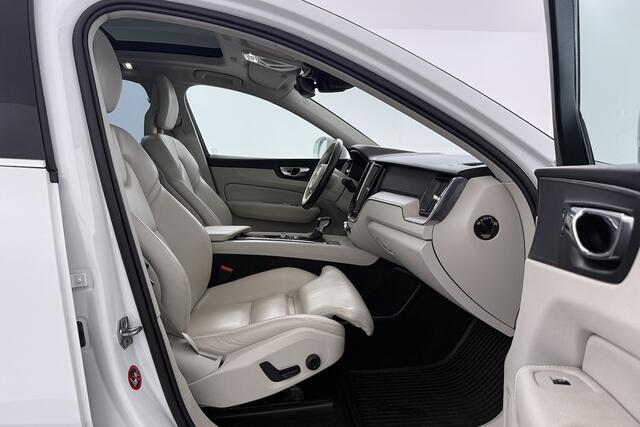 Volvo XC60 2.0 T5 AWD Inscription (PANORAMADAK, CAMERA, STOELVERWARMING, ELEKTR STOELEN, NAVIGATIE, P