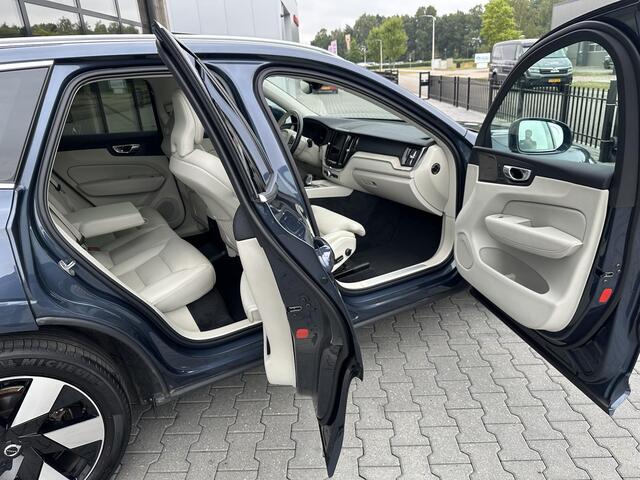 Volvo XC60 2.0 T6 Plug-in hybrid AWD Plus Bright Luchtvering|trekhaak|ACC