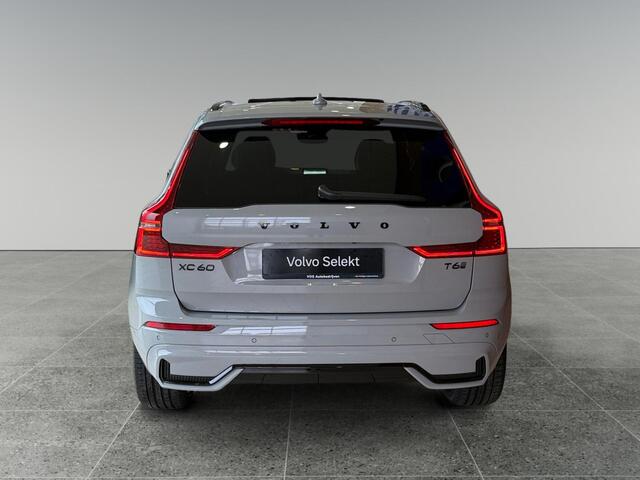 Volvo XC60 T6 Plug-in hybrid AWD Ultra Black Edition | Trekhaak elektr. | Alarm | Getint glas