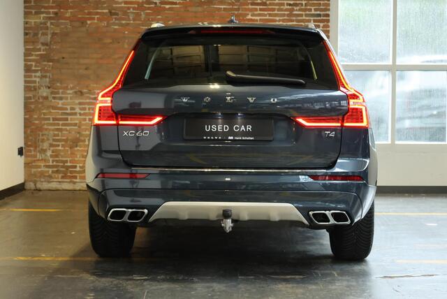 Volvo XC60 T4 Momentum Pro | Semi-Electrische Inklapbare Trekhaak | Dealeronderhouden | Comfortstoelen | Lederenbekleding | 4-seizoenenbanden | Cruise Control | Navigatie | Stoelverwarming | stuurwielverwarming | Navigatie | Cruise Control |