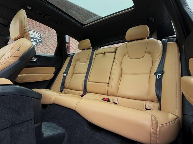 Volvo XC60 T6 Recharge AWD Plus Dark | Trekhaak | SOH 100%