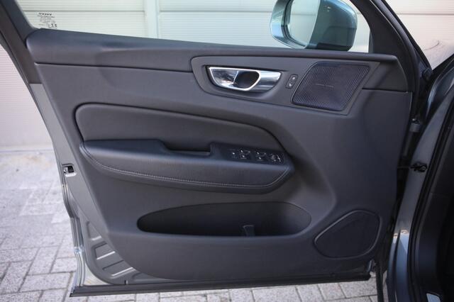 Volvo XC60 2.0 B5 Business Pro | Pano | H&K | Achteruitrijcamera |