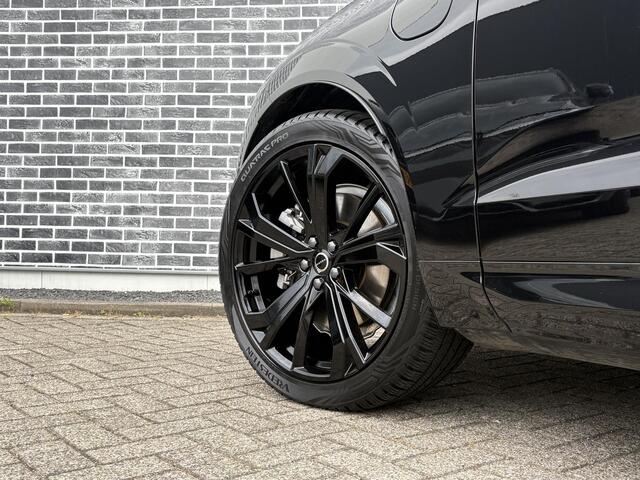Volvo XC60 2.0 T6 Plug-in hybrid AWD Ultra Black Edition | SOH:100% | Trekhaak | Luchtvering | Stoel/Stuuverwarming | Power Seats | Memory | 360° Camera | Harman/Kardon | Keyless entry/start | Extra getint glas |