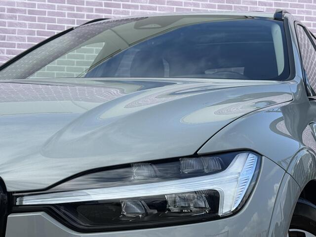 Volvo XC60 2.0 T6 Plug-in hybrid AWD Ultra Dark | SOH:100% | Trekhaak | Luchtvering | Head-up display | Keyless entry/start | Schuif/Kantel Panoramadak | Stoel/stuurverwarming | Power Seats | Memory | Extra getint glas | 360° Camera |