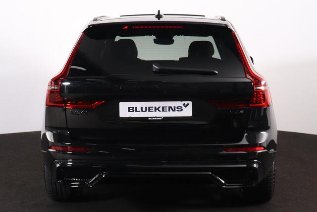 Volvo XC60 T6 Recharge AWD Ultra Black Edition - Luchtvering - Panorama/schuifdak - IntelliSafe Assist & Surround - 360º Camera - Harman/Kardon audio - Adaptieve LED koplampen - Verwarmde voorstoelen, stuur & achterbank - Parkeersensoren voor & achter - Elektr. bedienb. voorstoelen met geheugen - Head up display - Draadloze tel. lader - Extra getint glas - Inklapbare trekhaak - 21' LMV