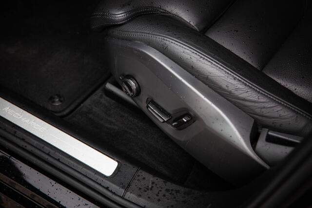 Volvo XC60 2.0 T6 Plug-in hybrid AWD Plus Dark , Long Range, Panoramadak, Apple Carplay, Achteruitrijcamera, Harman Kardon