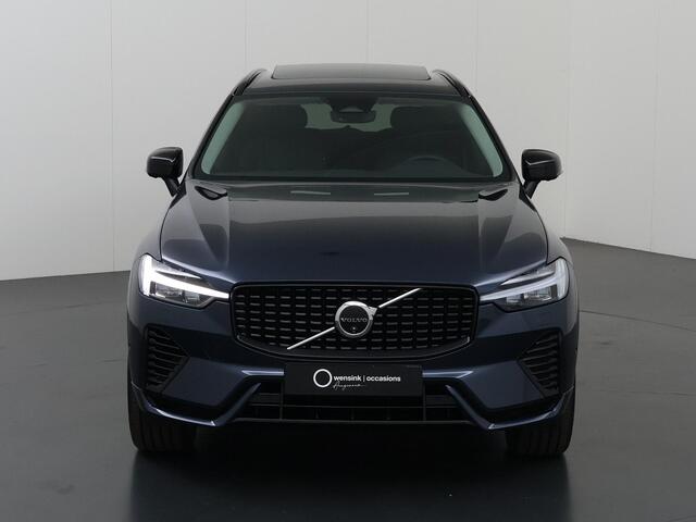 Volvo XC60 2.0 T8 Plug-in hybrid AWD Ultra Dark | Panoramadak | LED | Comfortstoelen | Ele.verstelbare stoelen + geheugen | Stuur/stoelverwarming | 360 Camera | DAB | Adaptieve Cruise Control | El.kofferdeksel | Harman/Kardon Audio |