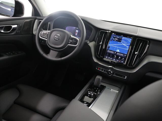 Volvo XC60 2.0 T8 Plug-in hybrid AWD Ultra Dark | Panoramadak | LED | Comfortstoelen | Ele.verstelbare stoelen + geheugen | Stuur/stoelverwarming | 360 Camera | DAB | Adaptieve Cruise Control | El.kofferdeksel | Harman/Kardon Audio |