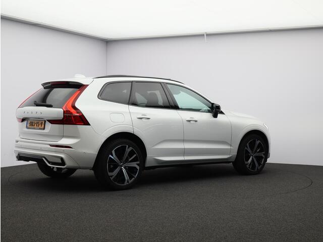 Volvo XC60 T6 AWD Plug-in hybrid Ultra Dark Automaat / Panoramadak / Head up display / 360* camera / Privacy Glass / Harman Kardon audio / 21" velgen