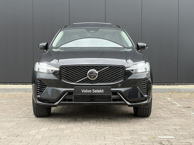 Volvo XC60 2.0 T6 Plug-in hybrid AWD Ultra Dark / Luchtvering/ Head up display/ 360 camera /Panorama dak / Trekhaak/ Harman & Kardon / Stoelverwarming /
