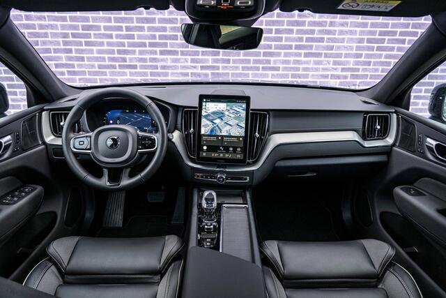 Volvo XC60 2.0 T6 Plug-in hybrid AWD Ultra Black Edition | Facelift | Adaptieve Cruise Control | Panoramadak | 360° Parkeercamera | Harman Kardon Audio | Head-Up Display | Dodehoek Detectie | Stoel-/Stuurverwarming |