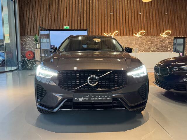 Volvo XC60 2.0 T8 Recharge R-Design, Pano , Luchtvering, Trekhaak, HUD.
