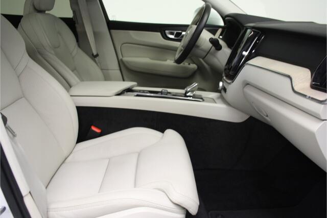 Volvo XC60 T6 Plug-in hybrid AWD Plus Bright | Rijklaarprijs | Stoelventilatie |