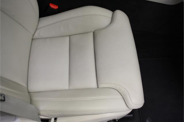 Volvo XC60 T6 Plug-in hybrid AWD Plus Bright | Rijklaarprijs | Stoelventilatie |