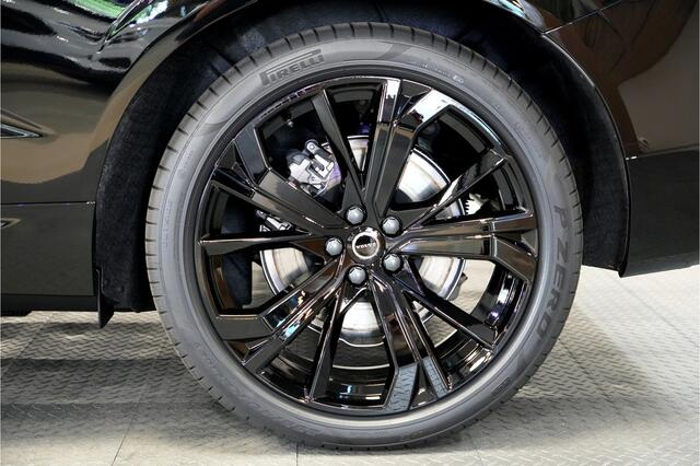 Volvo XC60 2.0 T6 AWD 247kW/336pk Aut8 MJ2027, NIEUW €82.042! Plug-in Ultra Black Ed. LUCHTVERING + HARMAN/KARDON + PANORAMADAK + EL.TREKHAAK + HEAD-UP + PILOT ASSIST + STOELVERWARMING V&A + STUURVERWARMING + 360 CAMERA + 21" LM-VELGEN!!