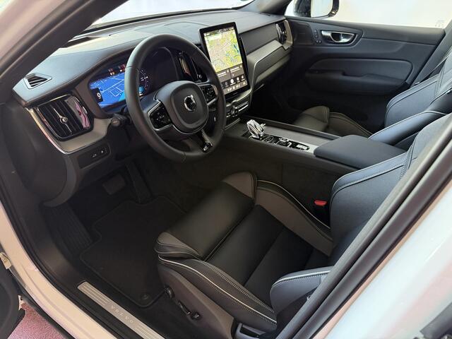 Volvo XC60 STERKSTE MOTOR 2.0 T8 456PK AWD ULTRA ! BLACK EDITION STOEL/STUUR.VER. 22''LMV PANO HEADUP HARMAN KARDON