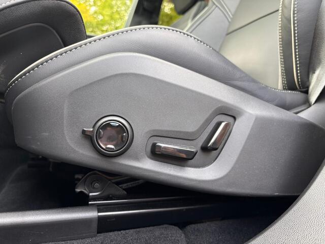 Volvo XC60 2.0 T6 Plug-in hybrid AWD Plus Black Edition,Harman Kardon,Bliss,Panoramadak