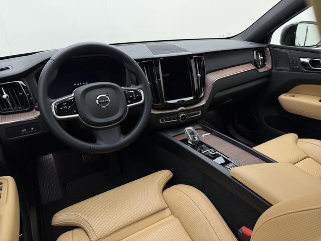 Volvo XC60 T6 AWD 350pk Plus Dark / Luchtvering / Geventileerde stoelen / Amber interieur / Panorama dak / Trekhaak / Voorruit verwarming /