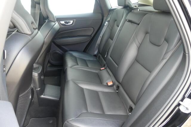 Volvo XC60 2.0 T6 Plug-in hybrid AWD Core Bright ELEKT. TREKHAAK, PANO, LEER, WINTER PACK, ADAPT. CRUISE, CLIMA, NAVI, CAMERA, PDC V&A, BLIS, KEYLESS, ELEKT. ACHTERKLEP, 71.538KM
