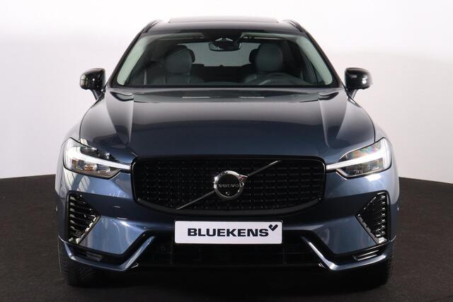 Volvo XC60 T6 Recharge AWD Plus Dark - Panorama/schuifdak - IntelliSafe Assist & Surround - 360º Camera - Verwarmde voorstoelen, stuur & achterbank - Parkeersensoren voor & achter - Elektr. bedienb. voorstoelen met geheugen - Draadloze tel. lader - Extra getint glas - Inklapbare trekhaak - 19' LMV
