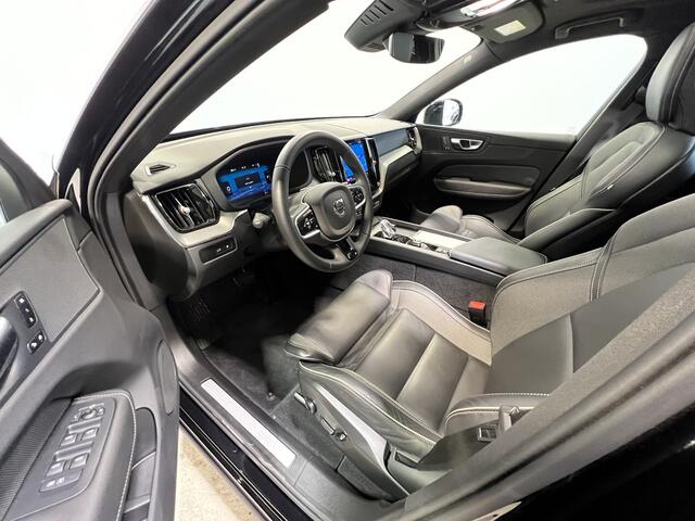 Volvo XC60 2.0 T6 Plug-in hybrid AWD Plus Black Edition | Panoramadak | Wegklapbare trekhaak | LED koplampen |