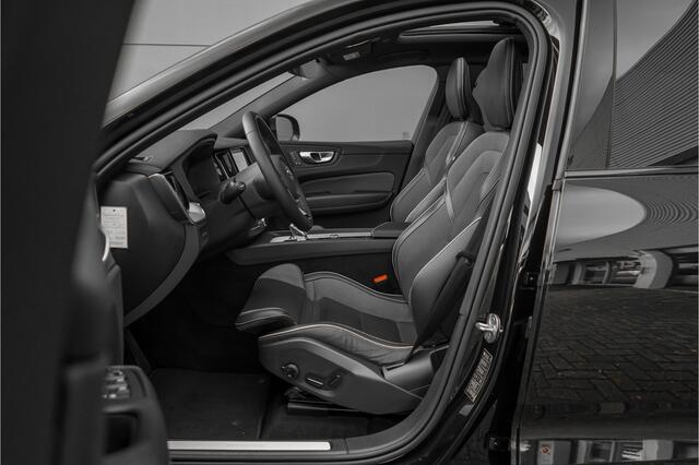 Volvo XC60 2.0 T6 Plug-in hybrid AWD Plus Dark Pano Trekhaak ACC