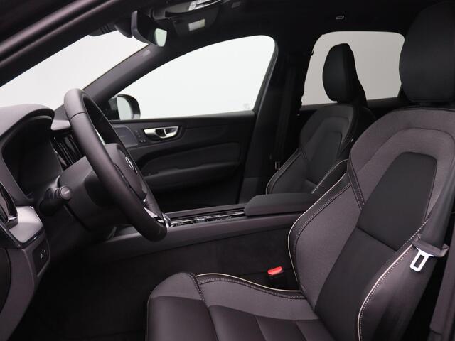 Volvo XC60 2.0 T6 Plug-in hybrid AWD Plus Black Edition 350PK Panoramadak, Trekhaak, Luchtvering, 21" LM Velgen, 360gr. Camera, Head-Up Display, Elektr. Achterklep, Keyless, Memorystoel