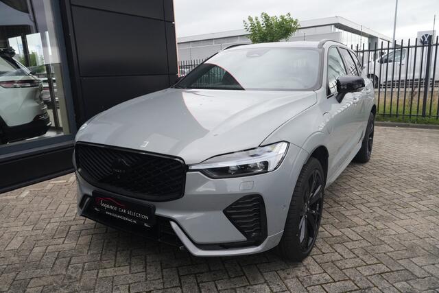 Volvo XC60 2.0 T8 FACELIFT Plug-in hybrid AWD Ultra Black Edition | 455 PK | Panoramadak | Trekhaak | HUD | Volvo XC60 2.0 T8 Plug-in Hybrid AWD Black Edition met 2.0 viercilinder plug-in hybride aandrijflijn en 455 PK, voorzien van elektrisch panoramadak, luchtvering en head up display