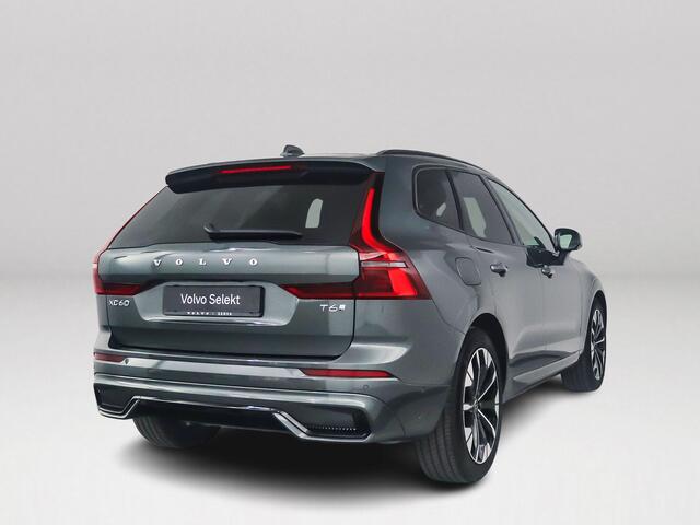 Volvo XC60 T6 Plug-in hybrid AWD Ultra Dark | SOH 100% | Panoramadak | 360° camera | Luchtvering | Head-up display | Luchtvering | Stoel- en stuurverwarming | Trekhaak