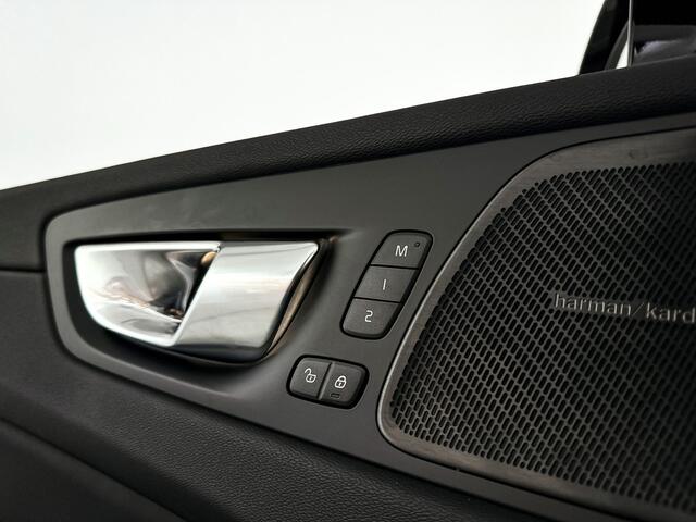 Volvo XC60 T6 Plug-in hybrid AWD Ultra Dark | SOH 100% | Panoramadak | 360° camera | Luchtvering | Head-up display | Luchtvering | Stoel- en stuurverwarming | Trekhaak