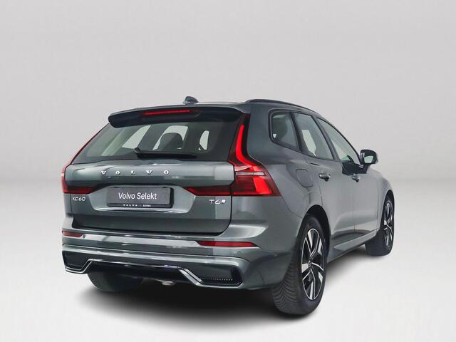 Volvo XC60 T6 Plug-in hybrid AWD Ultra Dark | SOH 100% | Panoramadak | 360° camera | Luchtvering | Head-up display | Luchtvering | Stoel- en stuurverwarming | Trekhaak