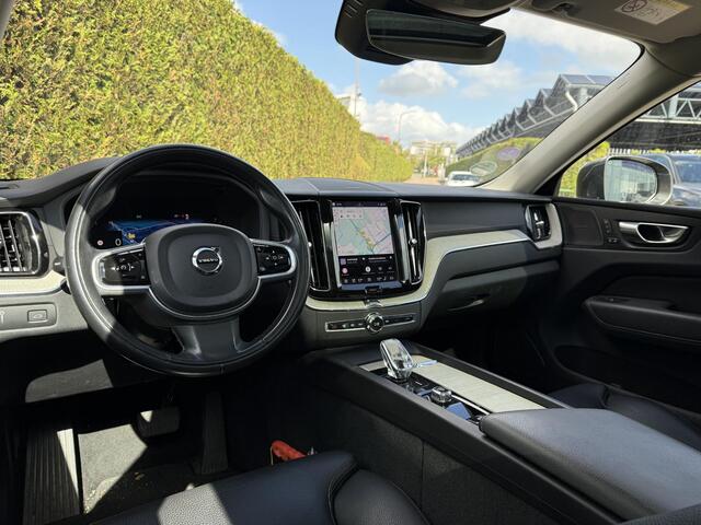 Volvo XC60 B5 Inscription | Trekhaak | Pano dak | Head up display | Bliss | Keyless |