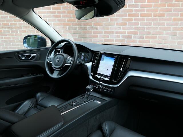 Volvo XC60 T5 AUT Momentum / Leer / Blis / AppleCarPlay /