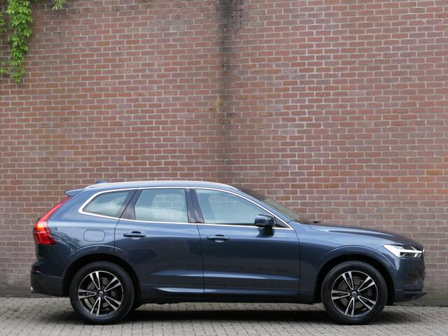 Volvo XC60 T5 AUT Momentum / Leer / Blis / AppleCarPlay /