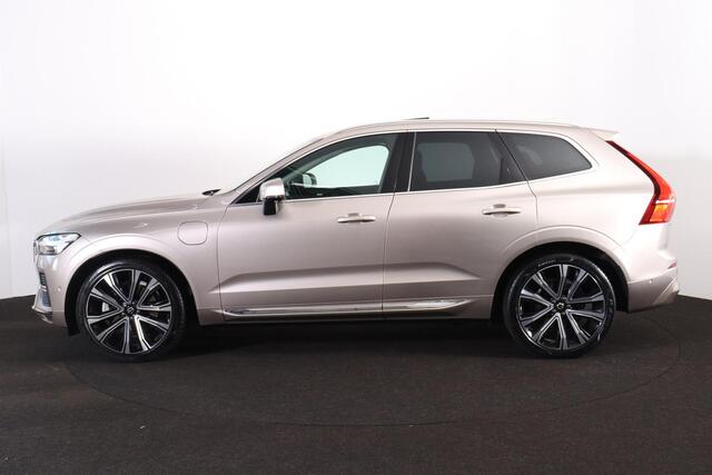Volvo XC60 T6 Recharge AWD Inscription - Luchtvering - Panorama/schuifdak - IntelliSafe Assist & Surround - 360º Camera - Harman/Kardon audio - Verwarmde voorstoelen, stuur & achterbank - Parkeersensoren voor & achter - Elektr. bedienb. voorstoelen met geheugen - Head up display - Draadloze tel. lader - Standkachel - Extra getint glas - Inklapbare trekhaak - 21' LMV