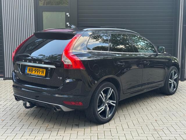 Volvo XC60 2.0 T5 FWD R-Design