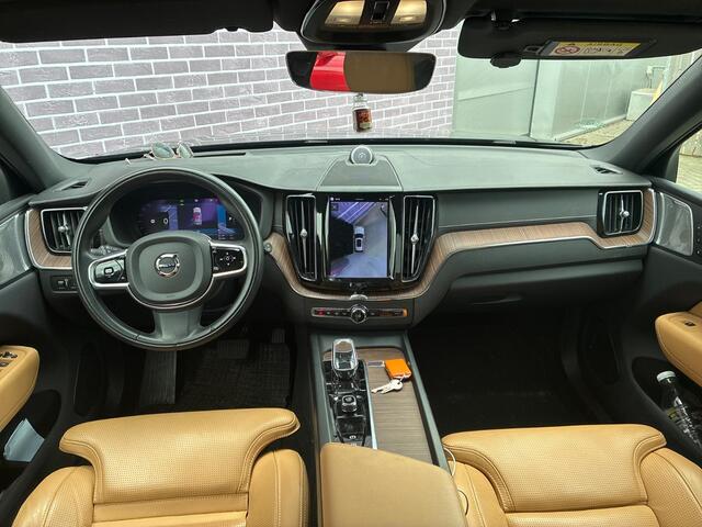 Volvo XC60 2.0 T8 Plug-in hybrid AWD Ultimate Bright | Bowers & Wilkins | Luchtvering | Trekhaak | Stoelventilatie en Massage | Head Up Display | 360 Camera |